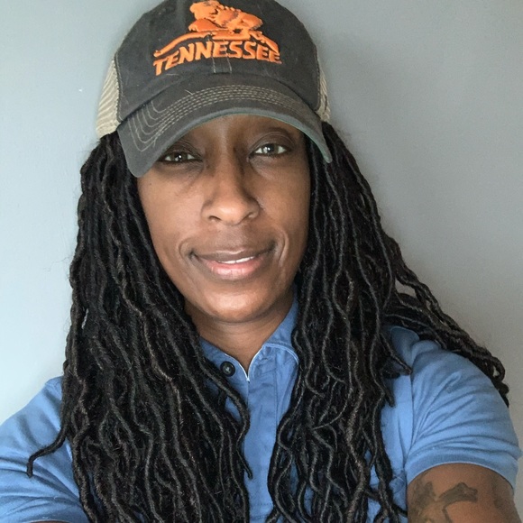 Meet your Posher, Crystal - Picture 1 of 4